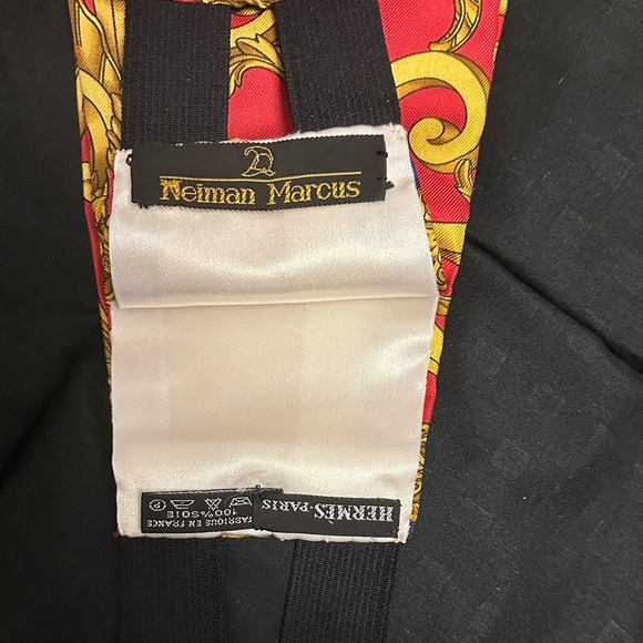 Hermes Red and Blue Silk cummerbund with Gold Accents - Picture 3 of 6